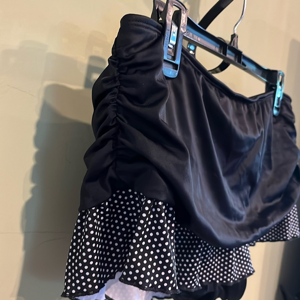 Ocean 24 Black w/White Polka Dots Skirted Ruche Bathing Suit Bottoms. Size L - Picture 2 of 9